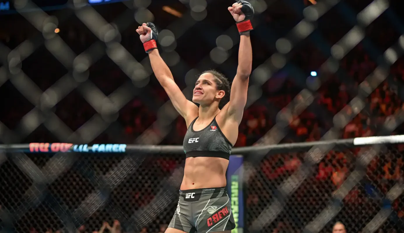 Наталия Силва сенсационно обыграла Намаюнас на UFC 324 — будущее женщин UFC 2026 Наталия Силва сенсационно обыграла Намаюнас на UFC 324 — будущее женщин UFC 2026